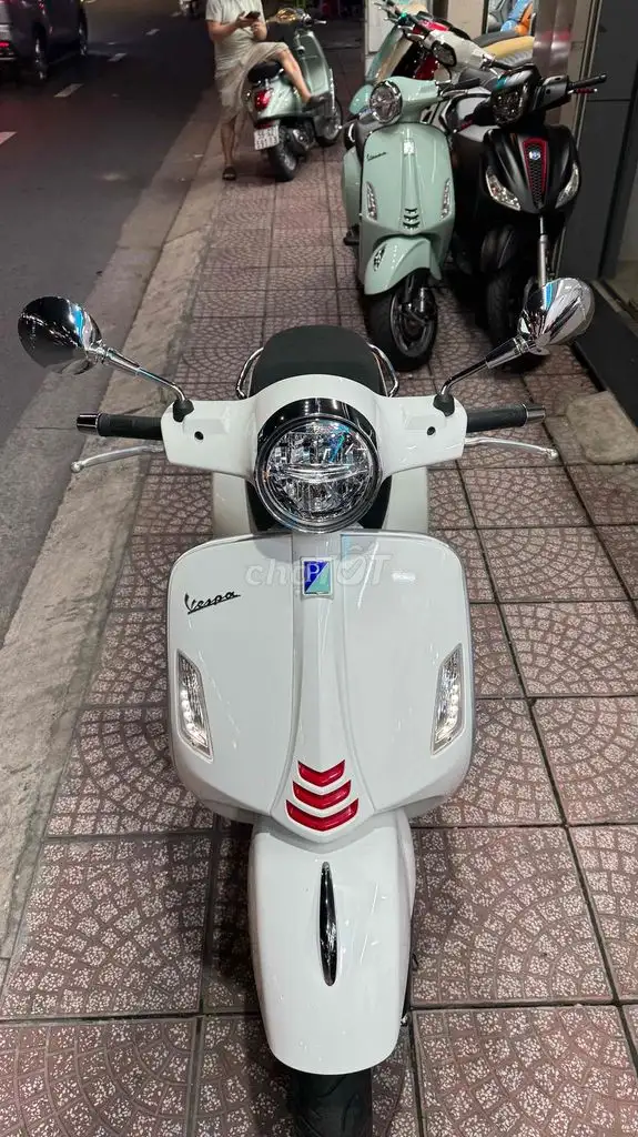 Piaggio Vespa Super GTS S150 2022 Белый