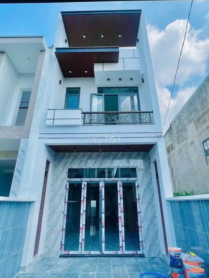 Bán nhà 1 trệt 2 lầu mới KP2, Lò Gốm, Bình Chánh