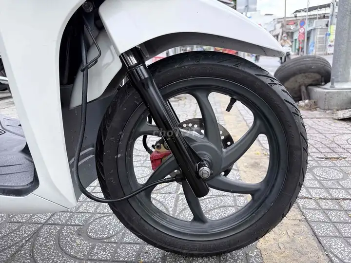 Vision 2019 Smartkey Белый госномер Хюэ Частное лицо