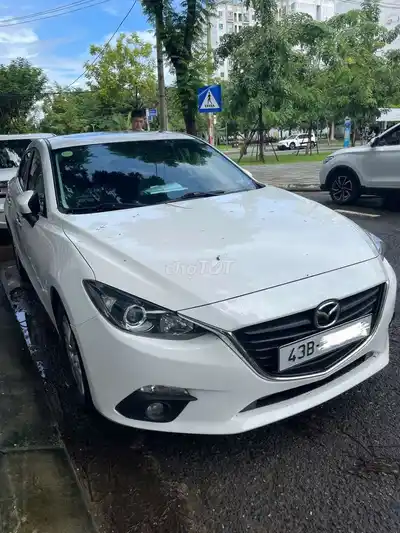 Mazda 3 2017 седан белый 30264 км