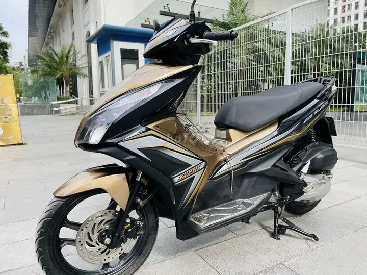 Honda Air Blade 125 2014 Золотой