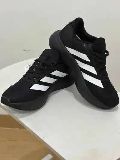 Кроссовки Adidas новые