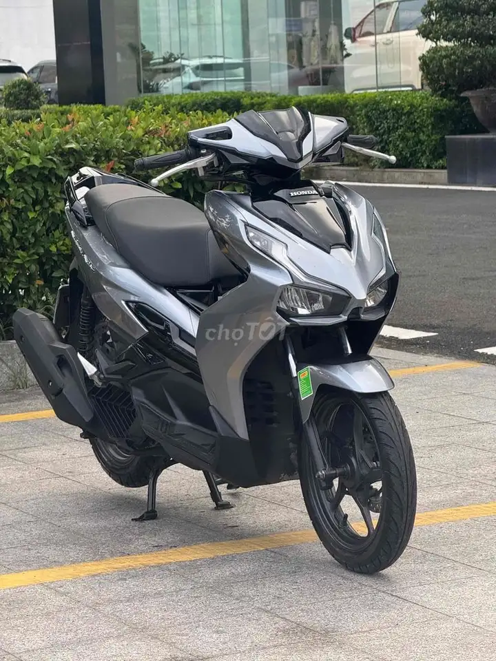 Honda Air Blade 2024 серебристый