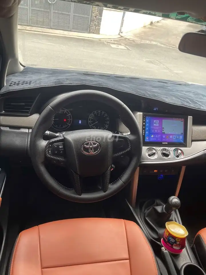 Toyota Innova 2.0E MT, один владелец, состояние 90%