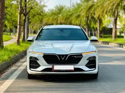 VinFast Lux A2.0 2021 Base, пробег 68 000 км, белый