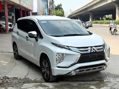 Mitsubishi Xpander 2021 1.5 AT Premium белый
