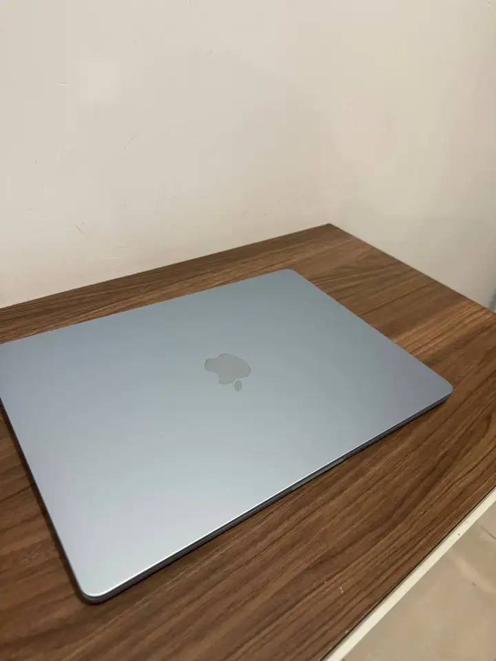 MacBook Air M4 15" (2025) Sky Blue