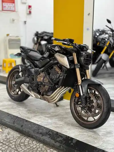 Honda CB650R чёрный