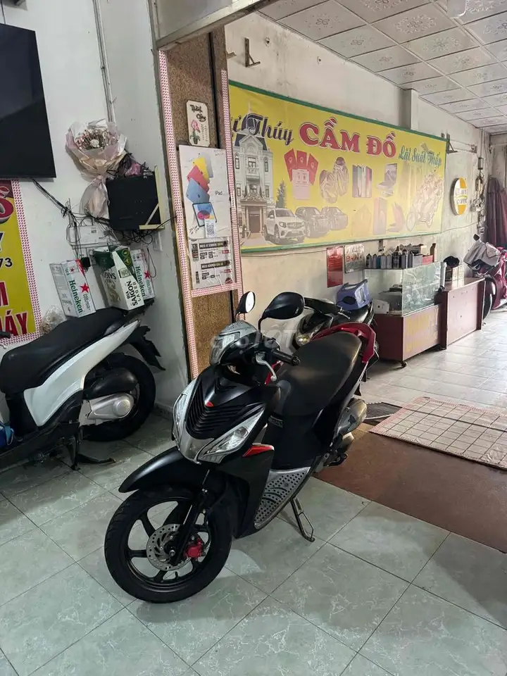 Honda SH матовый черный