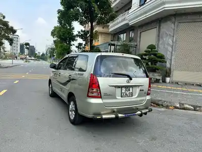 Toyota Innova G 2008 Серебристый 7 мест Механика