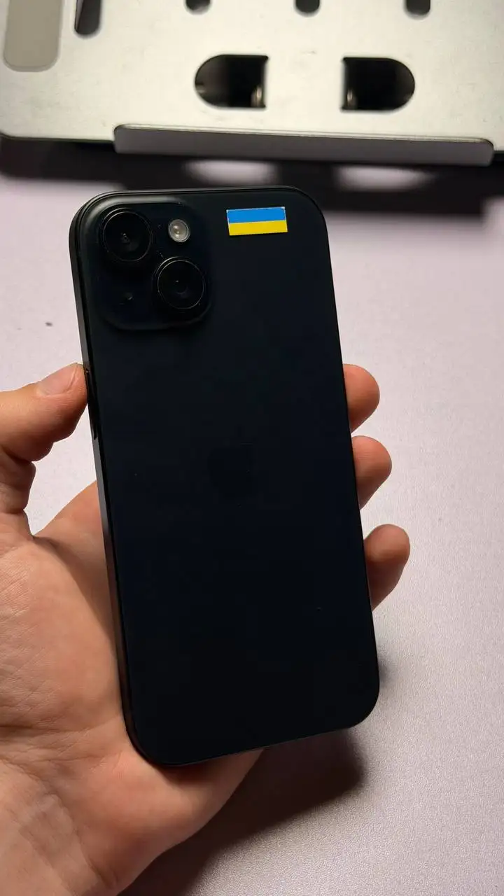 iPhone 15, 128 ГБ
