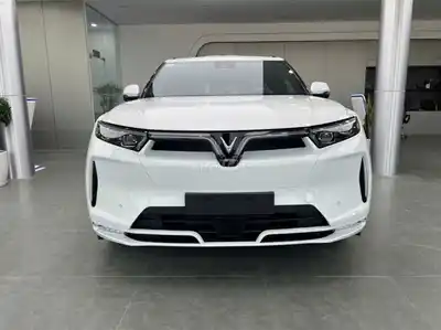 VinFast VF9 2026 Plus 7 мест белый