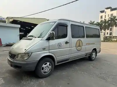 Mercedes 313 2010 дизель серебристый 6 мест