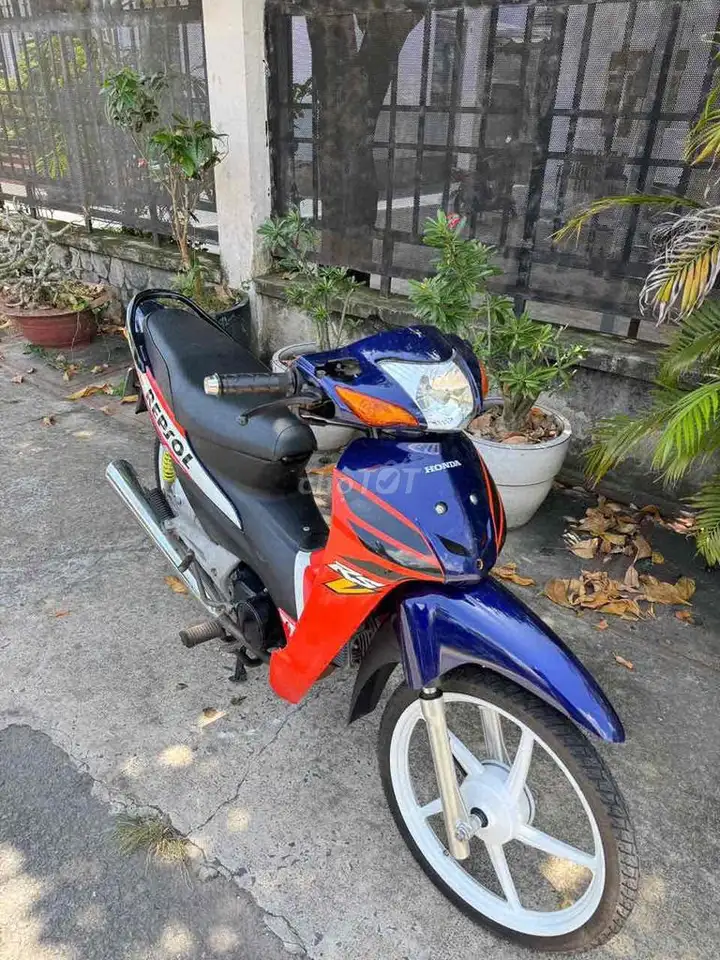Honda Wave Repsol красно-сине-белая, китайская сборка