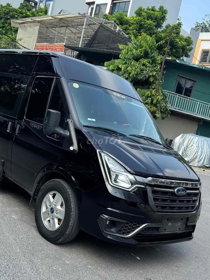 Ford Transit 2023 16 мест Черный 120000 км