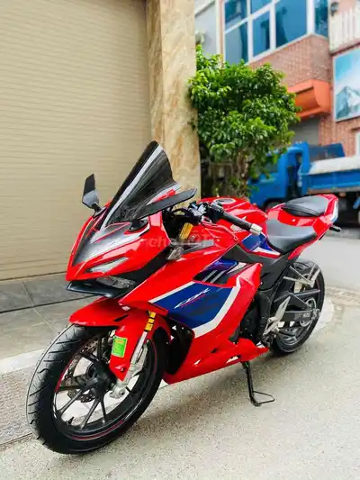 Номерной знак HONDA CBR150 ABS FI TP новый снегоход