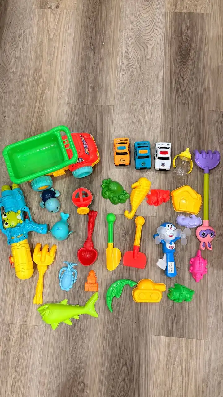 Игрушки, аквашузы (коралки)