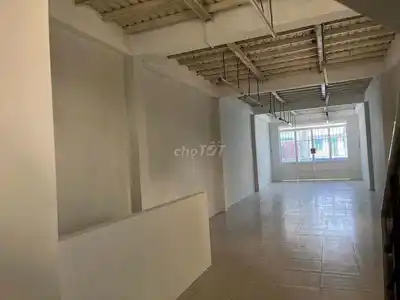 Дом 3 этажа, 4 спальни, 3 санузла, 4м х 22м (88м²), 3 фазы