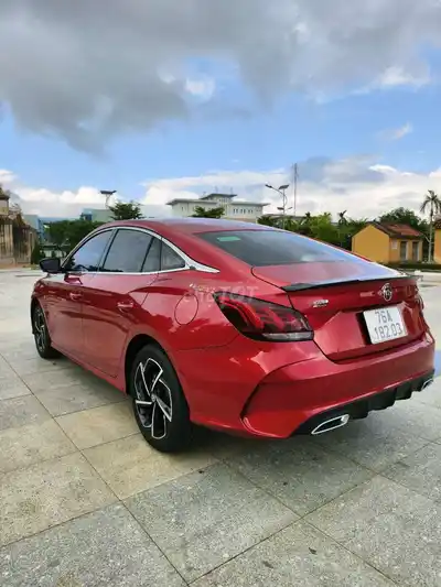 MG MG5 2022 Luxury 2.5 вань Красный