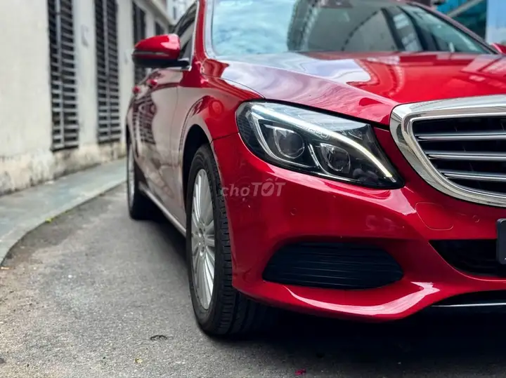Mercedes Benz C250 Exclusive 2016 Красный