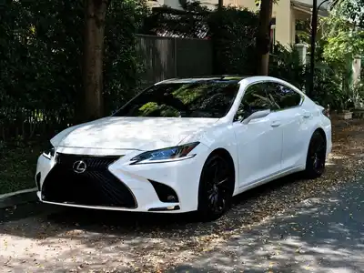 Lexus ES250 2019 76.000 км, регулярное дилерское обслуживание