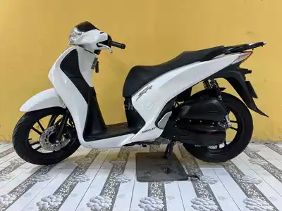 SH 125 2014 года бело-черный супер новый 43D1-363.68