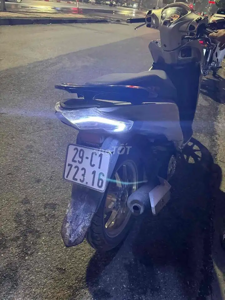 Honda Vision 2018 Bạc 97977 km