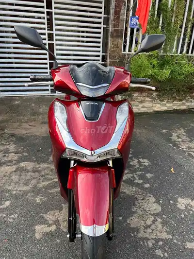 Honda SH 150 2022 красно-чёрный