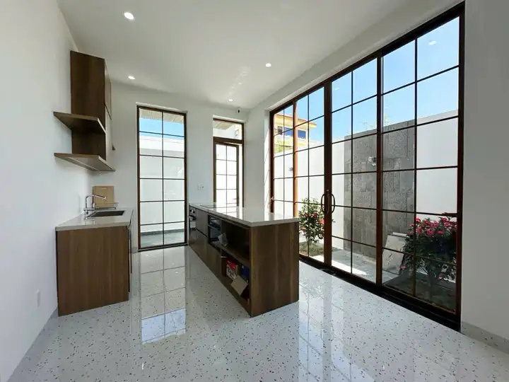 Вилла 3 этажа 4 спальни 4wc 150m2