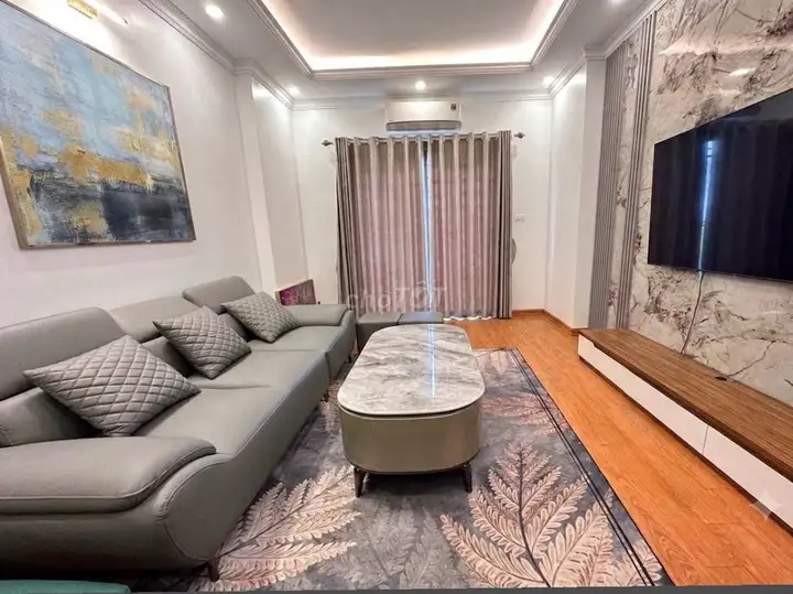 Bán nhà 48m2 Bát Khối, Long Biên, full nội thất