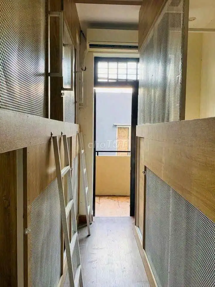 Комната в общежитии, спальный бокс с отдельной ячейкой в Дананге