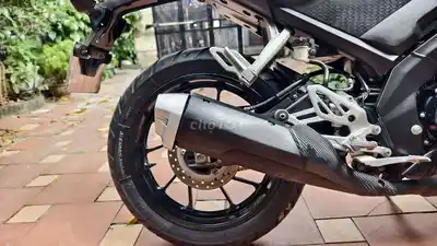 Мотоцикл Yamaha R15V3 в хорошем состоянии