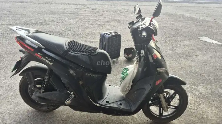 Электроскутер Vinfast Feliz S черный 70300 км