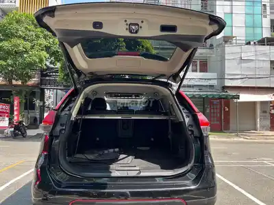 Nissan X-Trail 2016 черный 7 мест