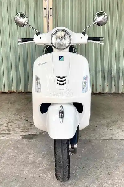 Piaggio Vespa GTS 125 2017 i-Get ABS с оформлением документов