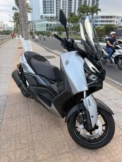 Yamaha XMAX 300