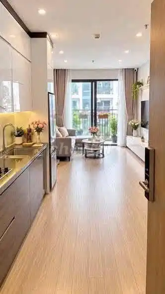 Квартира с 2 спальнями в SA2 Vinhomes Smart City, 10 млн с мебелью