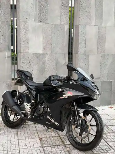 SUZUKI GSX R150 Продажа или обмен автомобиля