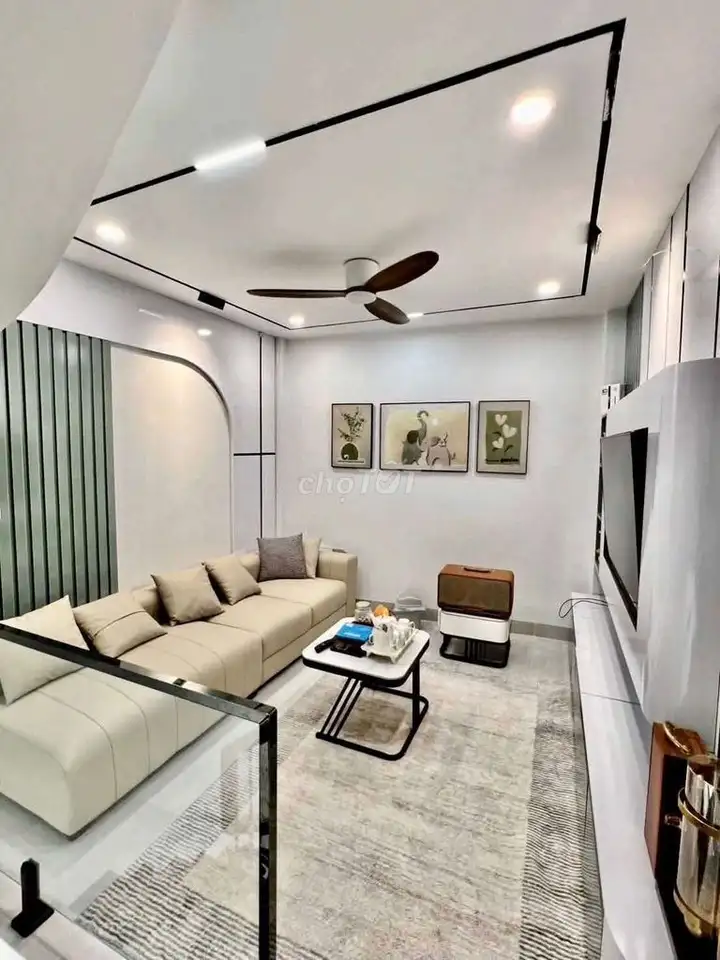 Продажа дома в Ан Кхань, 20 м до главной улицы, 32 м², 5 этажей, 3 спальни
