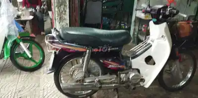 Honda Super Dream, белая и фиолетовая