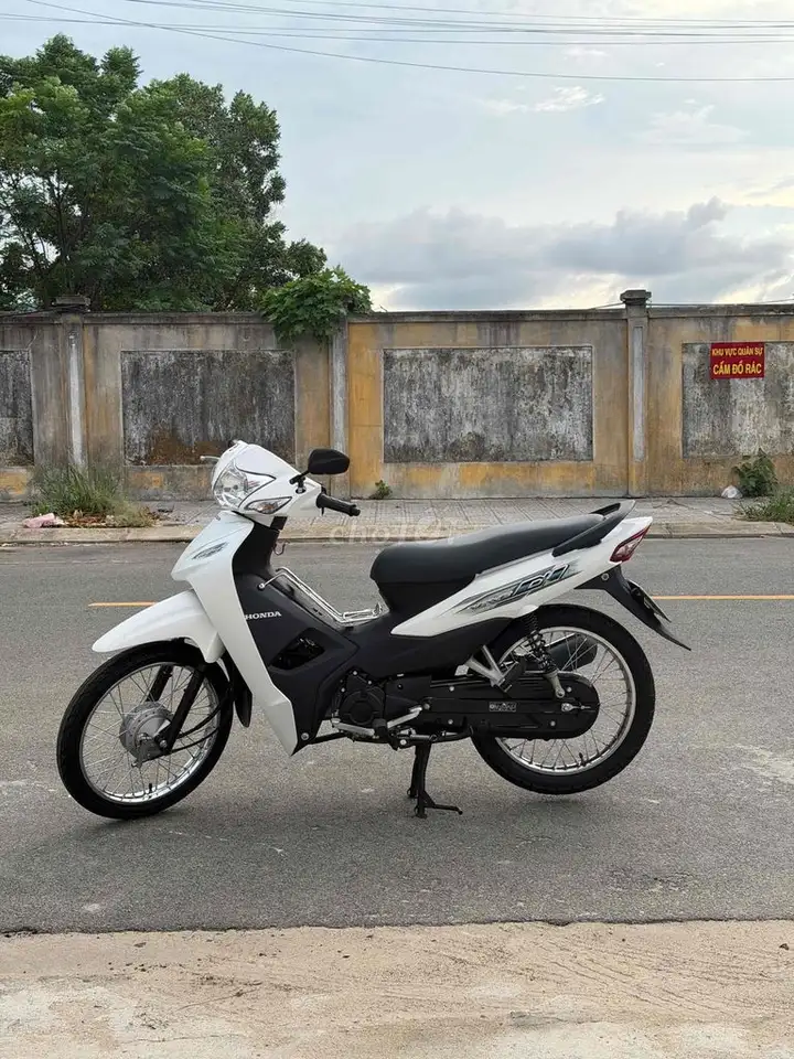 Honda Wave 2024 белый