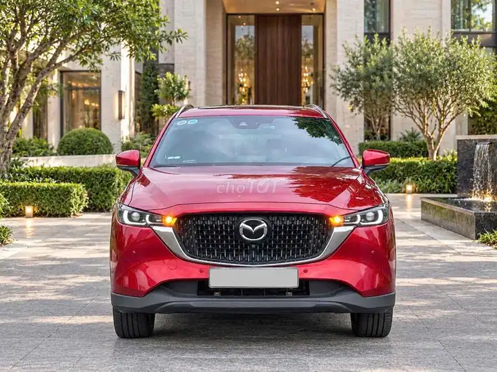 Mazda CX-8 Premium 2024, красный, состояние нового