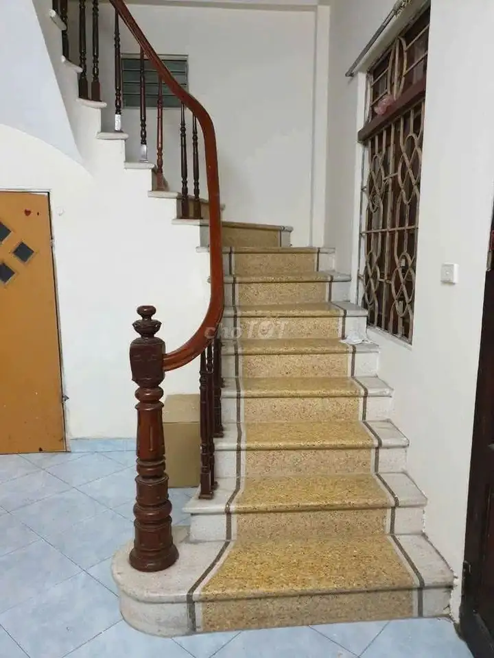 Cho thuê nhà nguyên căn 55m2 ngõ 343 Đội Cấn, Ba Đình