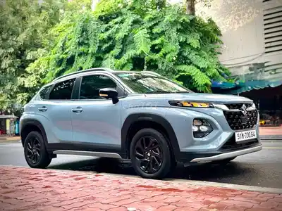 Гибридный автомобиль Suzuki FRONX GLX плюс SX12/2025 до 6000 км