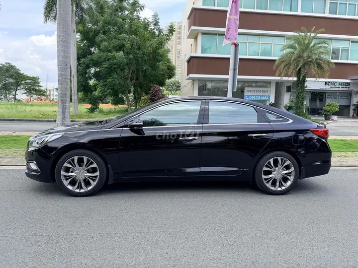 Hyundai Sonata 2.0L AT 2015 Черный Импорт 1 Владелец