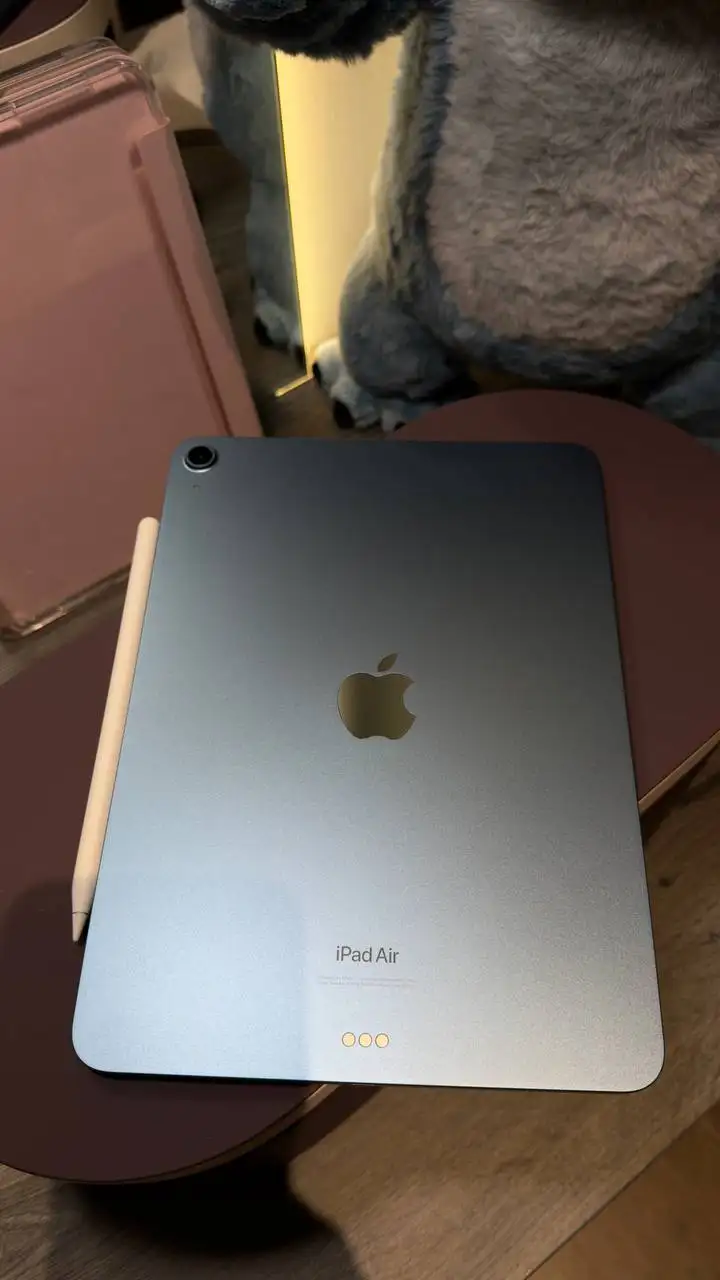 iPad Air 5 64 GB с Apple Pencil 2