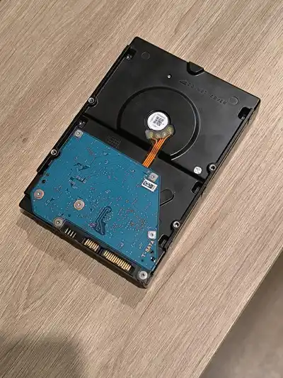 Корпоративный HDD диск Toshiba MG04ACA400N