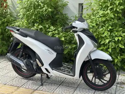 HONDA SH 125 2016 БЕЛЫЙ