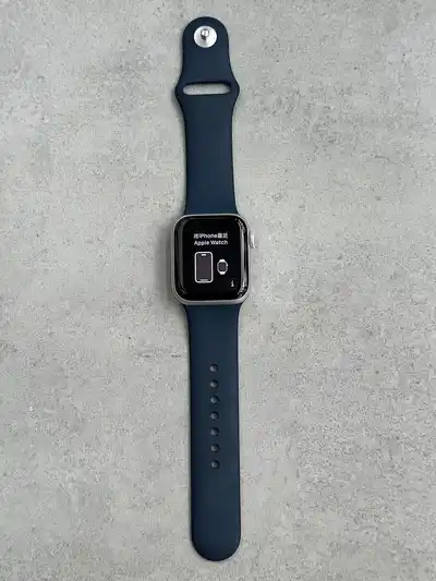 Apple Watch SE (GPS, 2-го поколения) 40 mm