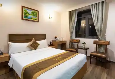 ЗДАНИЕ ОТЕЛЯ В АРЕНДУ НА ПЕШЕХОДНОЙ УЛИЦЕ, В 100 М ОТ МОРЯ